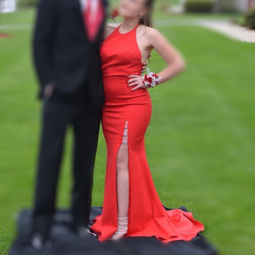 Sherri Hill prom dress